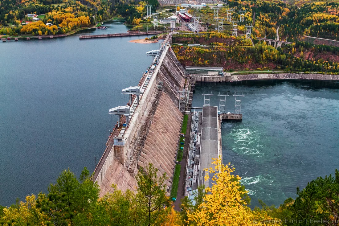 Водохранилища гидроэлектростанций. Плотина Красноярской ГЭС. Красноярская ГЭС водохранилище. Красноярск ГЭС Енисей. ГЭС Дивногорск