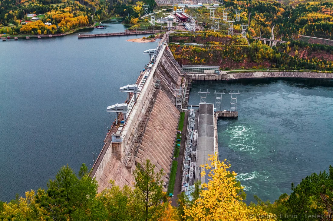 Водохранилища гидроэлектростанций. Плотина Красноярской ГЭС. Красноярская ГЭС водохранилище. Красноярск ГЭС Енисей. ГЭС Дивногорск.