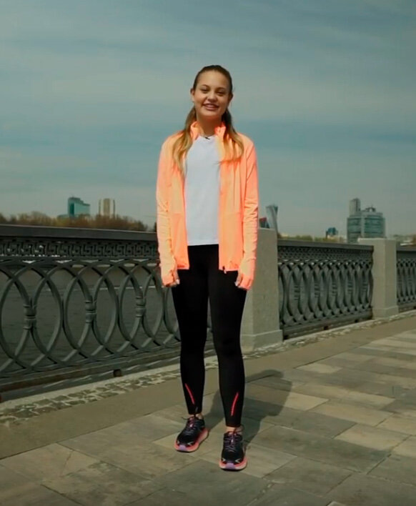 Дилара рассказывает о беге. Кадр из видео из личного аккаунта Дилары