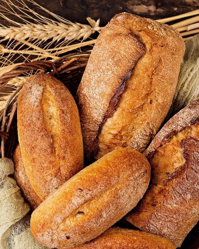 Снится хлеб - к деньгам, доходу, прибыли. 