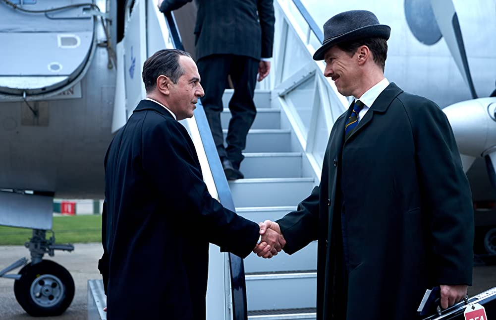 Кадр из фильма The Courier. Режиссер: Доминик Кук. Оператор: Шон Боббитт. Производство: 42, FilmNation Entertainment, SunnyMarch. Показ в России: Белые ночи