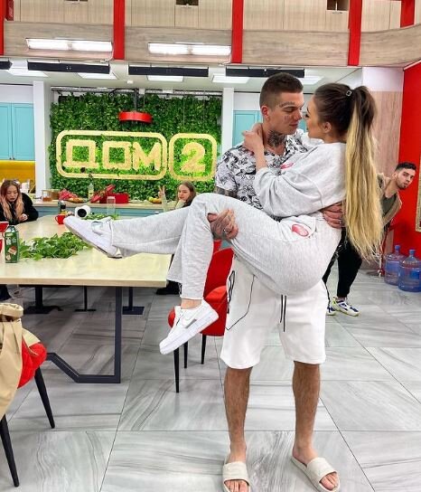 Илья Семин и Алена Рапунцель (фото из Instagram) 