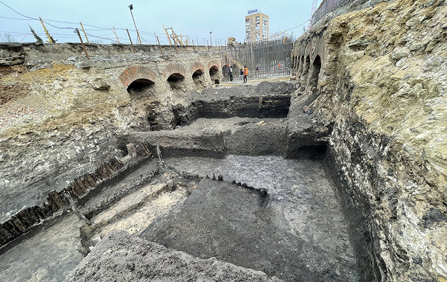 Раскопки в районе Красного моста в Орле