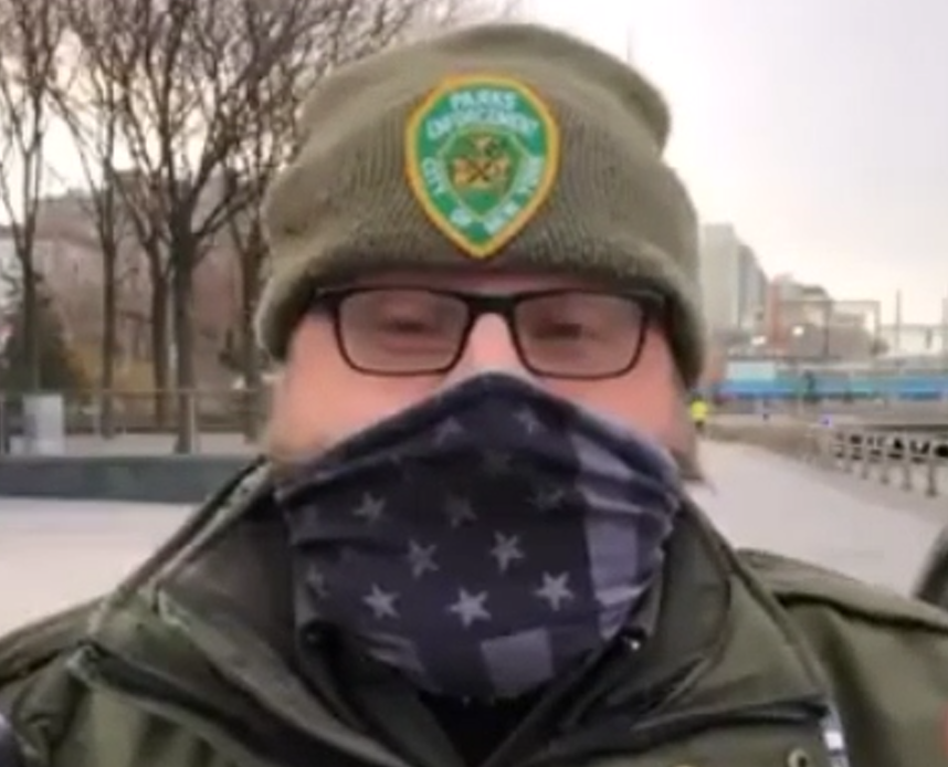 Привет, Райан, ты должен заполучить этого парня в «Дэдпуле 3». Даже если это будет 10-минутная камео, это было бы здорово. Этот фильм будет таким классным, таким классным. Это взорвало бы кассовые сборы.