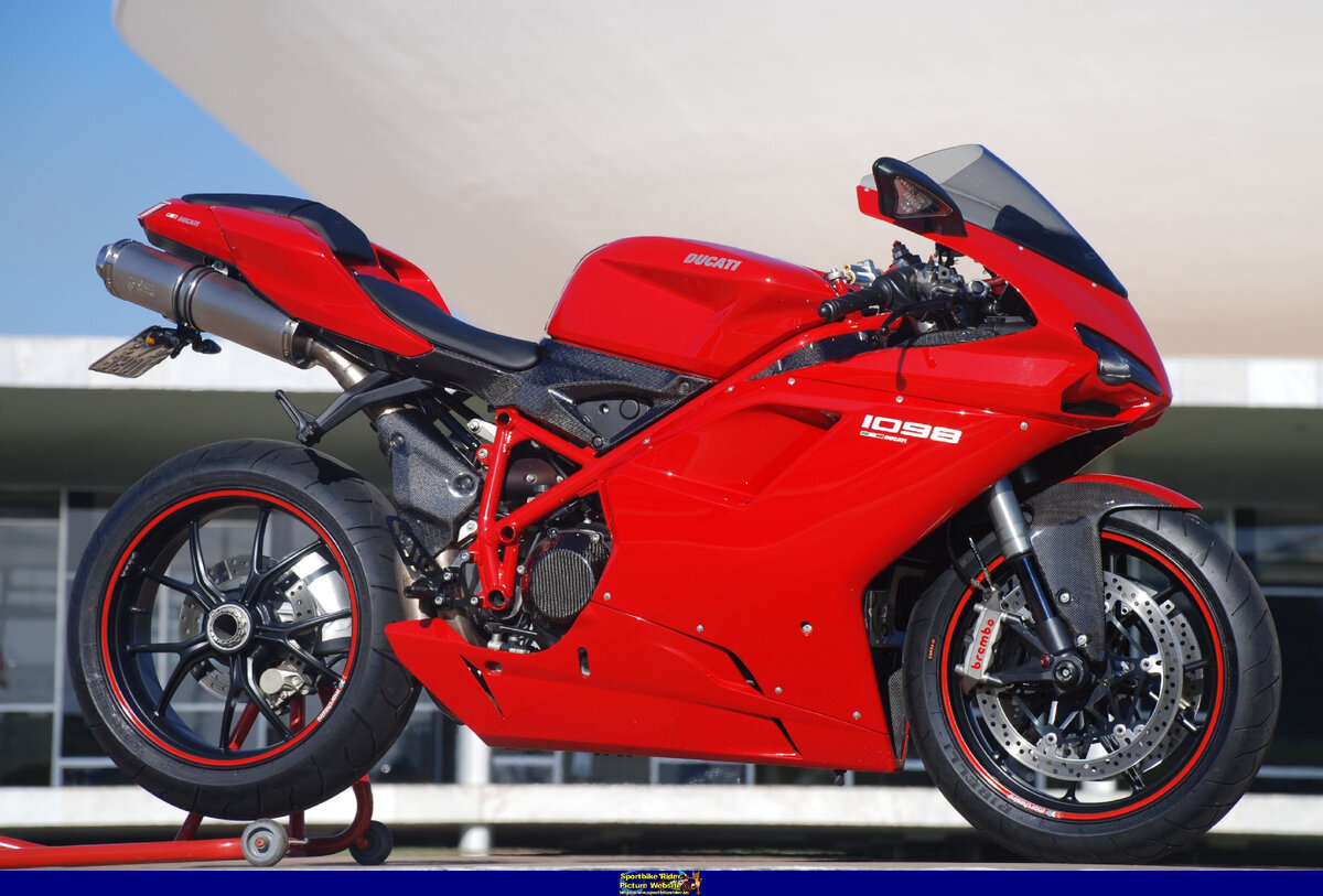 Ducati Superbike 1098 РѕР±РѕРё