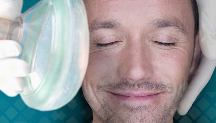 Благодаря ксенону в кресле стоматолога можно вылечить зубы без стресса и отдохнуть. Фото: Яндекс.Картинки.