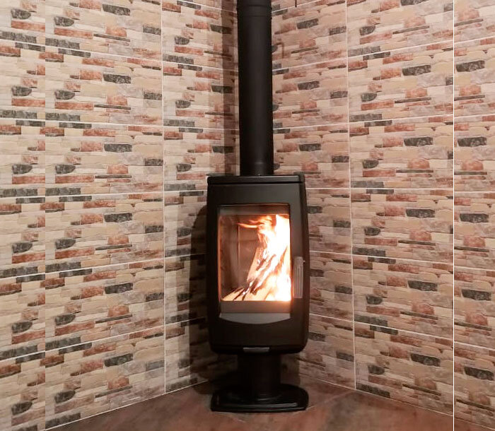 ПЕЧЬ ARIA, ЧЕРНАЯ (PLAMEN) 