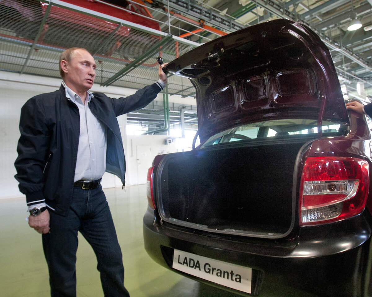 Автомобили LADA у Президентов России, Генсеков СССР и даже Романовых |  Manikol. Путешествия всей семьей | Дзен