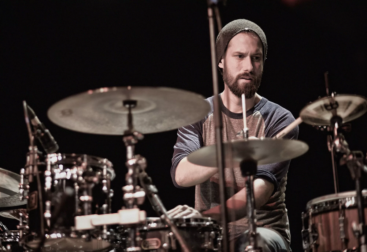 Знаете, кто на фото? Пишите в комментариях, если догадались