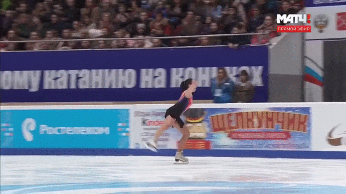 Хлопушка имеется.