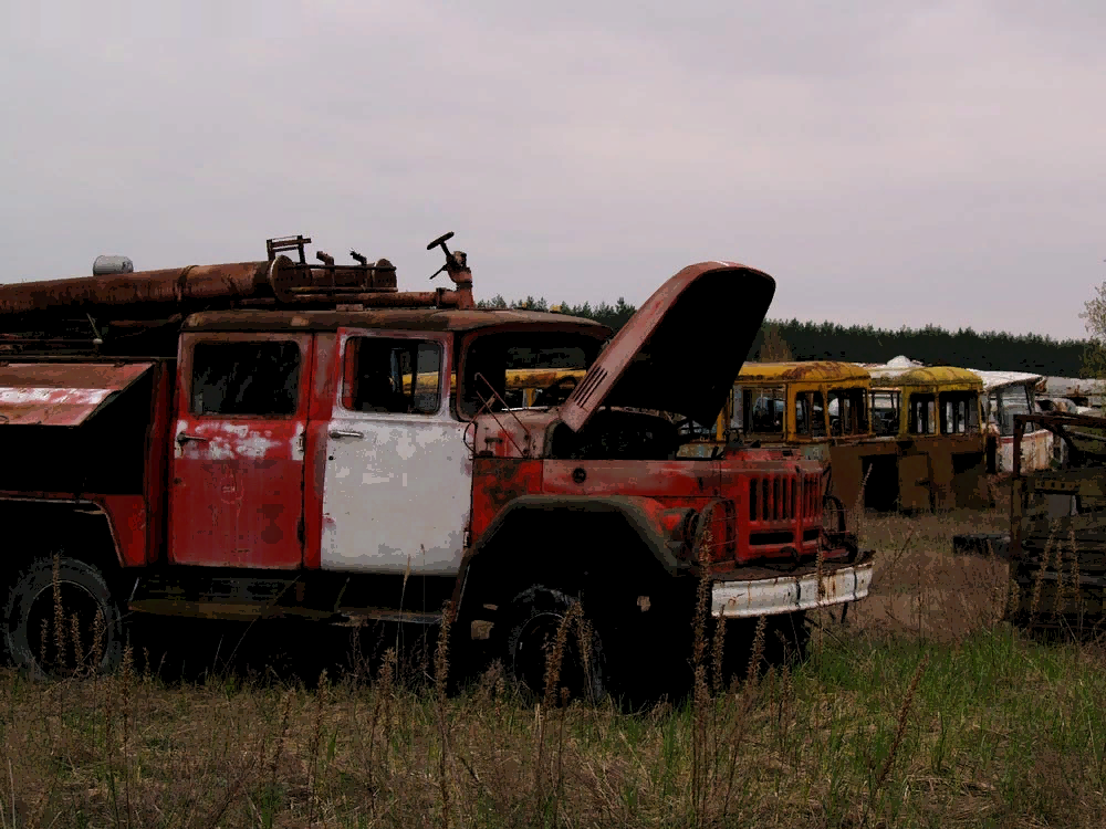 Пожарные припяти. Пожарный ЗИЛ 131 Припять. ЗИЛ 131 АЦ 40 Чернобыль. ЗИЛ 131 пожарный Чернобыль. ЗИЛ 131 пожарная машина Припять.