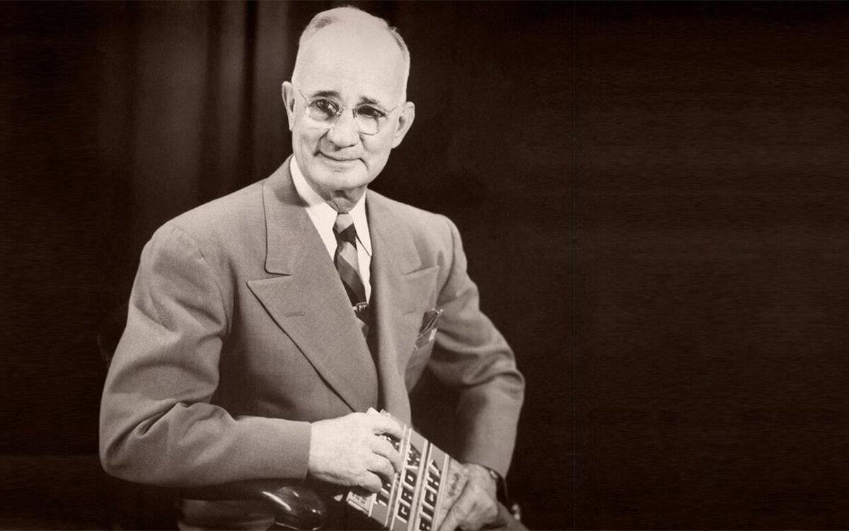 Наполеон Хилл