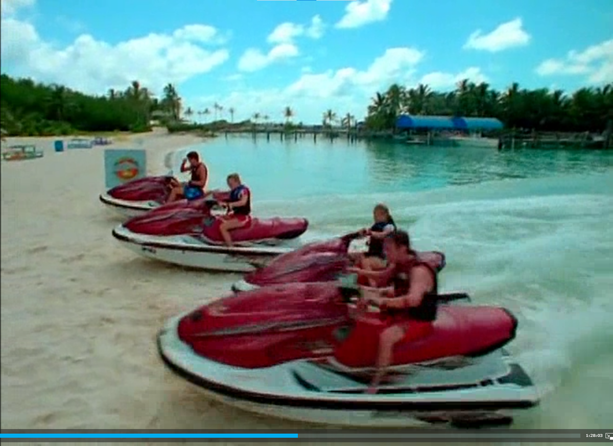 Кадр из фильма Holiday in the Sun (2001) 