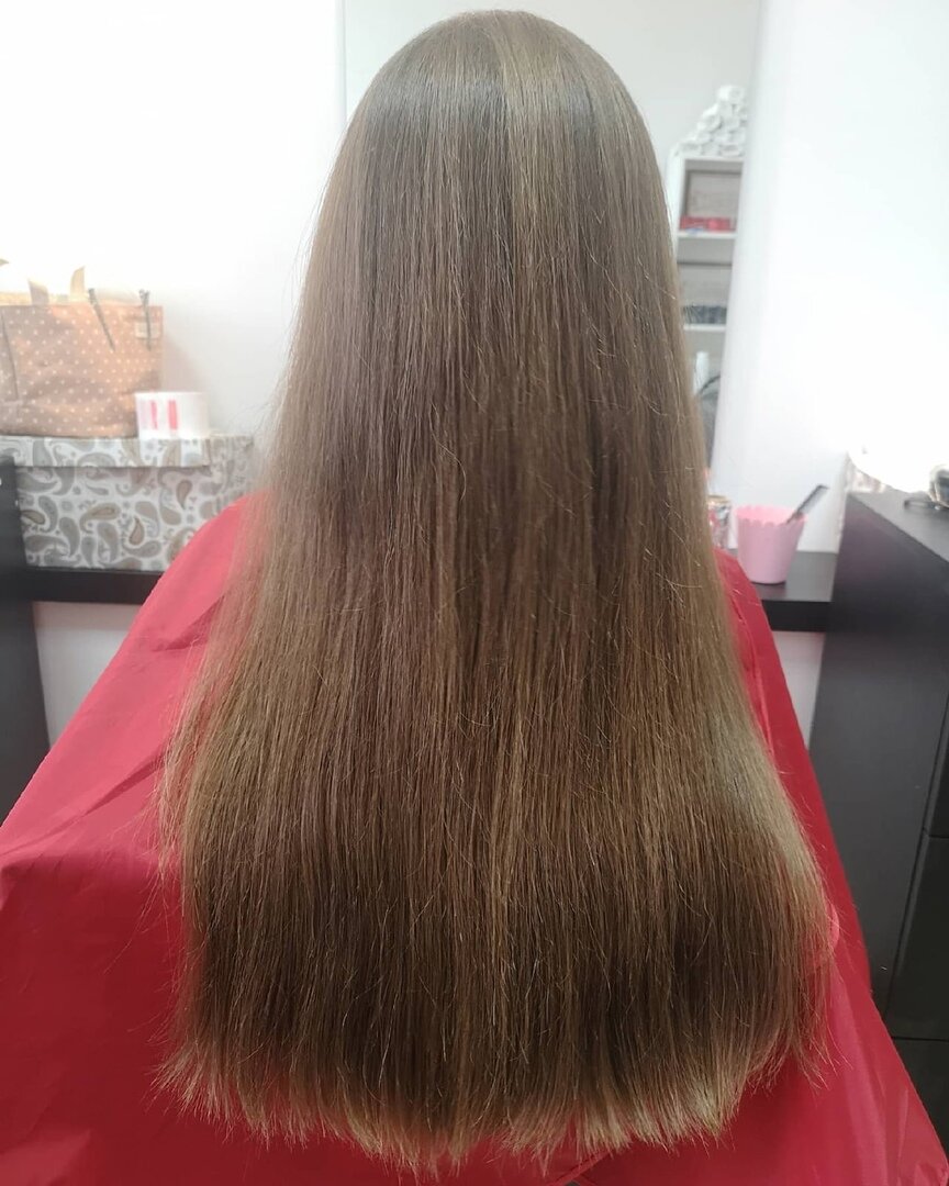 волосы до стрижки. Если интересен результат, листаем галерею)