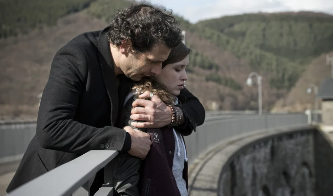 Кадр из свободных источников «Мы чудовища» (2015)