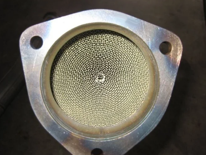 Каталитический нейтрализатор - некоторые считают, что от него нужно избавляться сразу