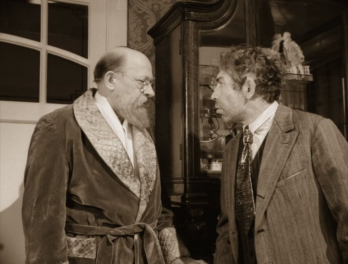 Профессор Преображенский и его пациент Шариков. Источник: Яндекс