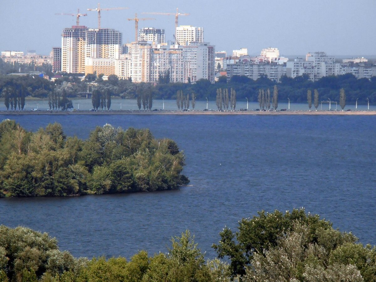 Вид на Вогресовский мост и левый берег