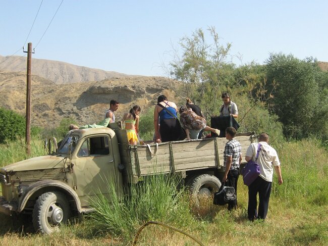 “ТАКСИ ПОДАНО…”