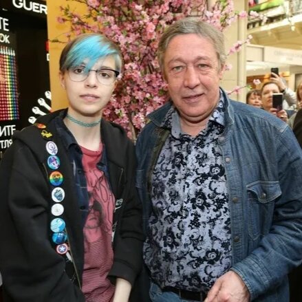 Михаил Ефремов с дочерью Анна-Марией. Фото из открытого доступа