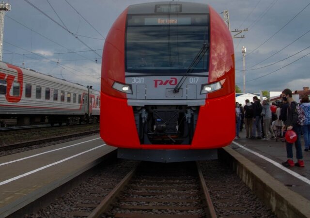    Электропоезд «Ласточка» © Наталья Диева