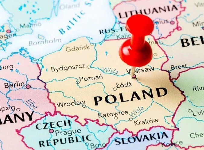 За последние несколько месяцев Польша испортила отношения с Германией, Россией и Чехией. Ко всем эти государствам у Польши материальные и территориальные претензии (фото с сайта mirtesen.ru)