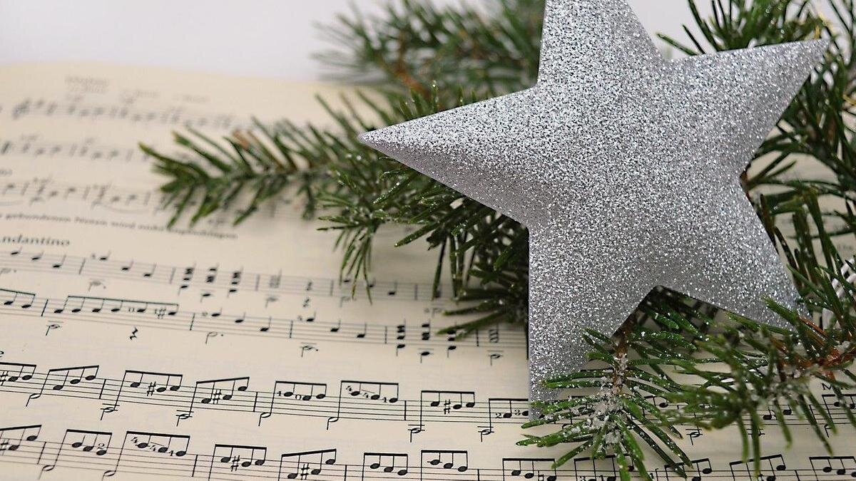    Ноты для новогодней песни:Pixabay