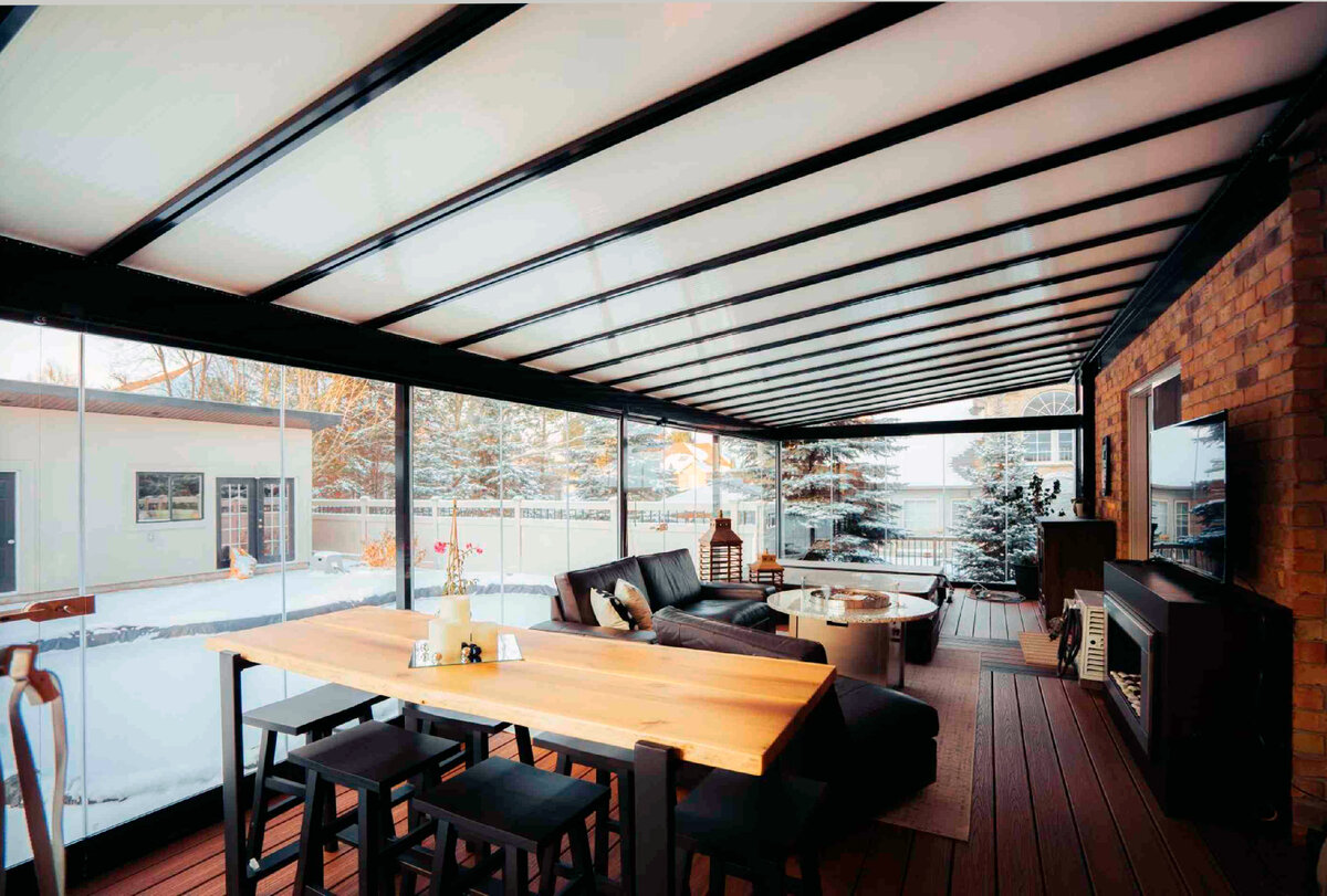 Терраса в Канаде зимой. Фото с сайта Lumon.com