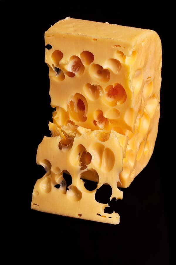 Головка сыра эмменталь. Как называется сыр с большими дырками. Голландский сыр маасдам. Сыр с большими дырками маасдам. Швейцарский сыр эмменталь.