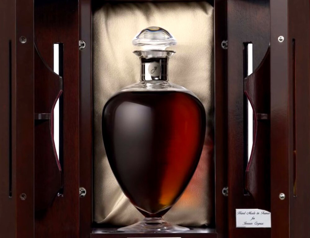 Самые дорогие коньяки https://www.youtube.com/watch?v=AwASZ0dTpYI