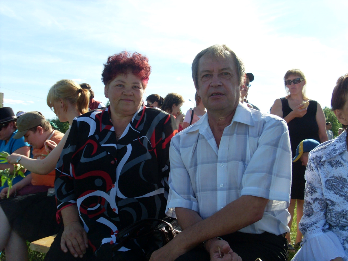 Сергей Ильчуков оставил комментарий: Василий Васильевич на малой Родине на празднике "Завалинки". 2008 год.