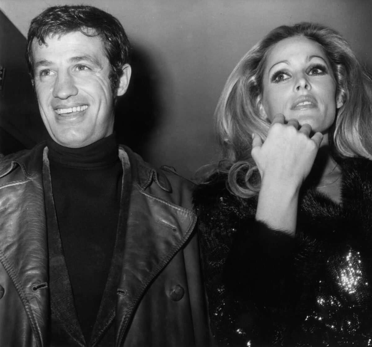 Жан-Поль Бельмондо и Урсула Андресс