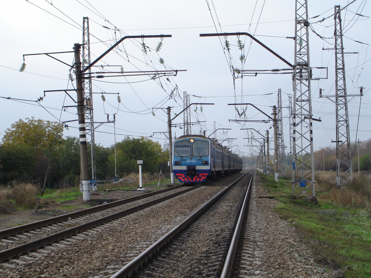 Слева на фото воздушная вставка