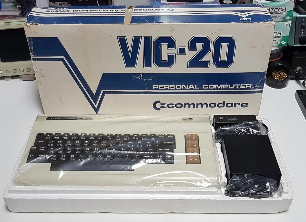 Чудо компьютеру 80-х Commodore VIC-20, исполняется 40 лет | НачинающƎму |  Дзен