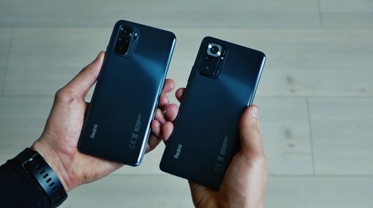 Note 10 – в левой руке, Note 10 Pro – в правой. Скрин: YouTube-канал i-shoppers обзоры