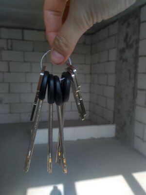 Вот так это выглядело в день получения ключей.  Фото из архива автора.  В конце статьи также есть фото конечного результата.