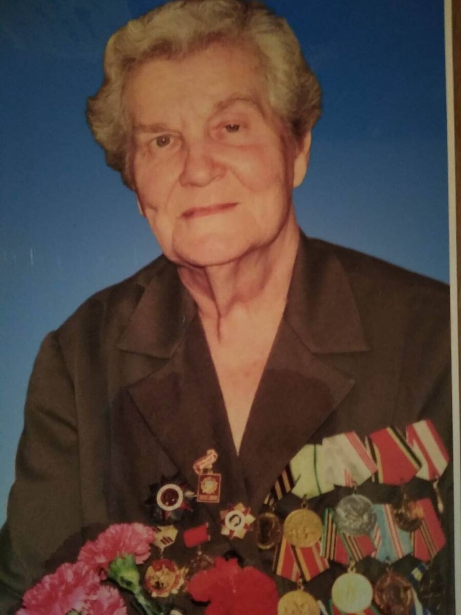 Моя бабушка Вера Борисовна Катышева, связист - краснофлотец 