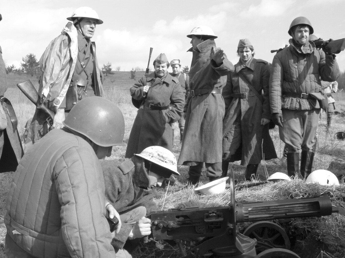 7  марта в с. Соколово Змиевского района состоялись торжества, посвященные  празднованию 65-й годовщины подвига советских и чехословацких воинов. 
 Для участия в торжествах по случаю 65-летней годовщины легендарных боев  с немецко-фашистскими захватчиками у села Соколово Змиевского района в  Харьковскую область прибыли делегации Республик Чехии и Словакии. 
 Чешскую делегацию возглавил заместитель министра обороны Чешской  Республики Франтишек Паделек, словацкую — Чрезвычайный и Полномочный  Посол Словацкой Республики в Украине Уран Руснак, Харьковскую —  заместитель председателя Харьковского областного совета Владимир  Заковоротный.