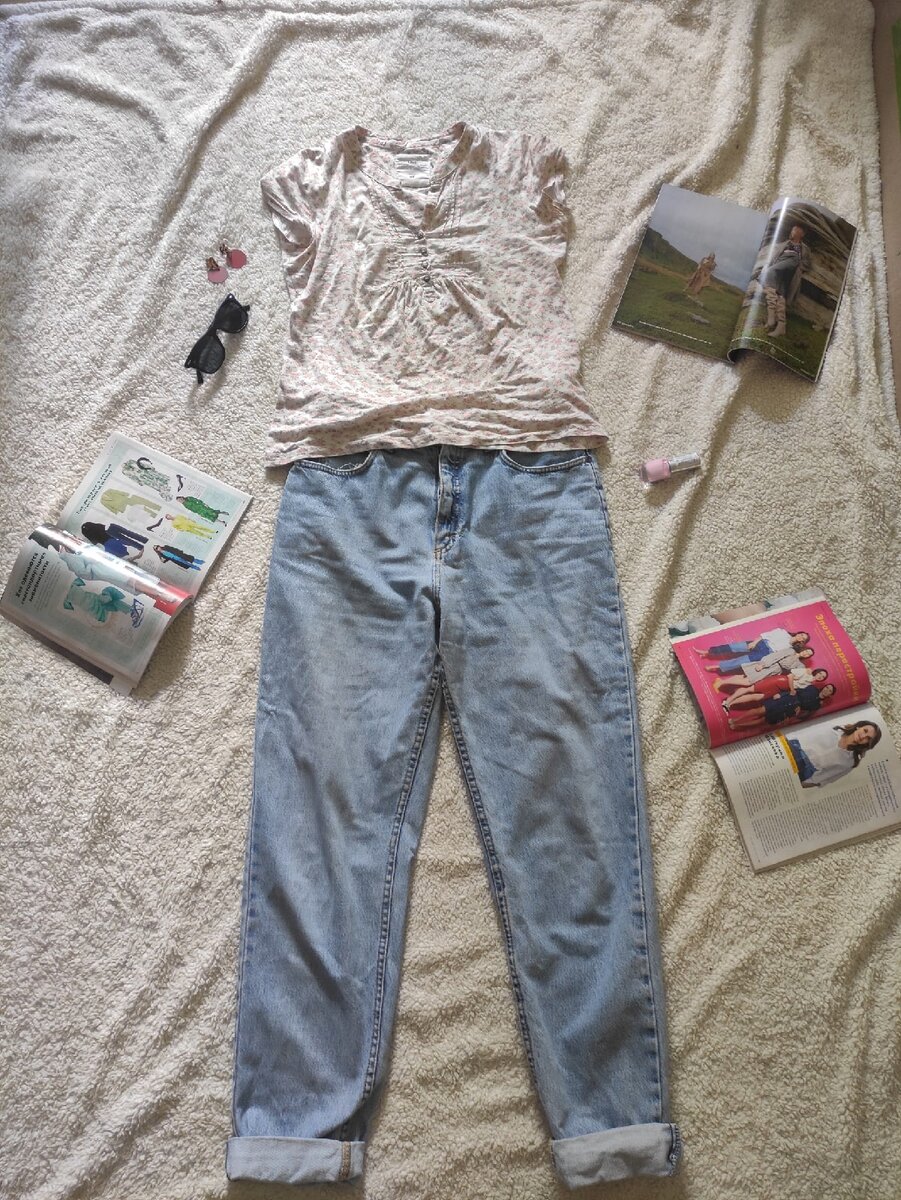 Очки тоже из Секонд хэнда