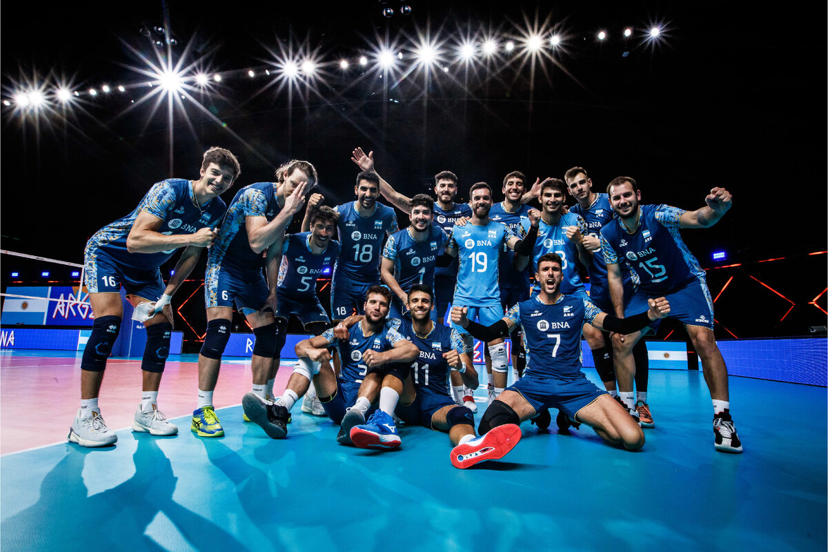 Аргентина после победы над Японией. Фото: FIVB