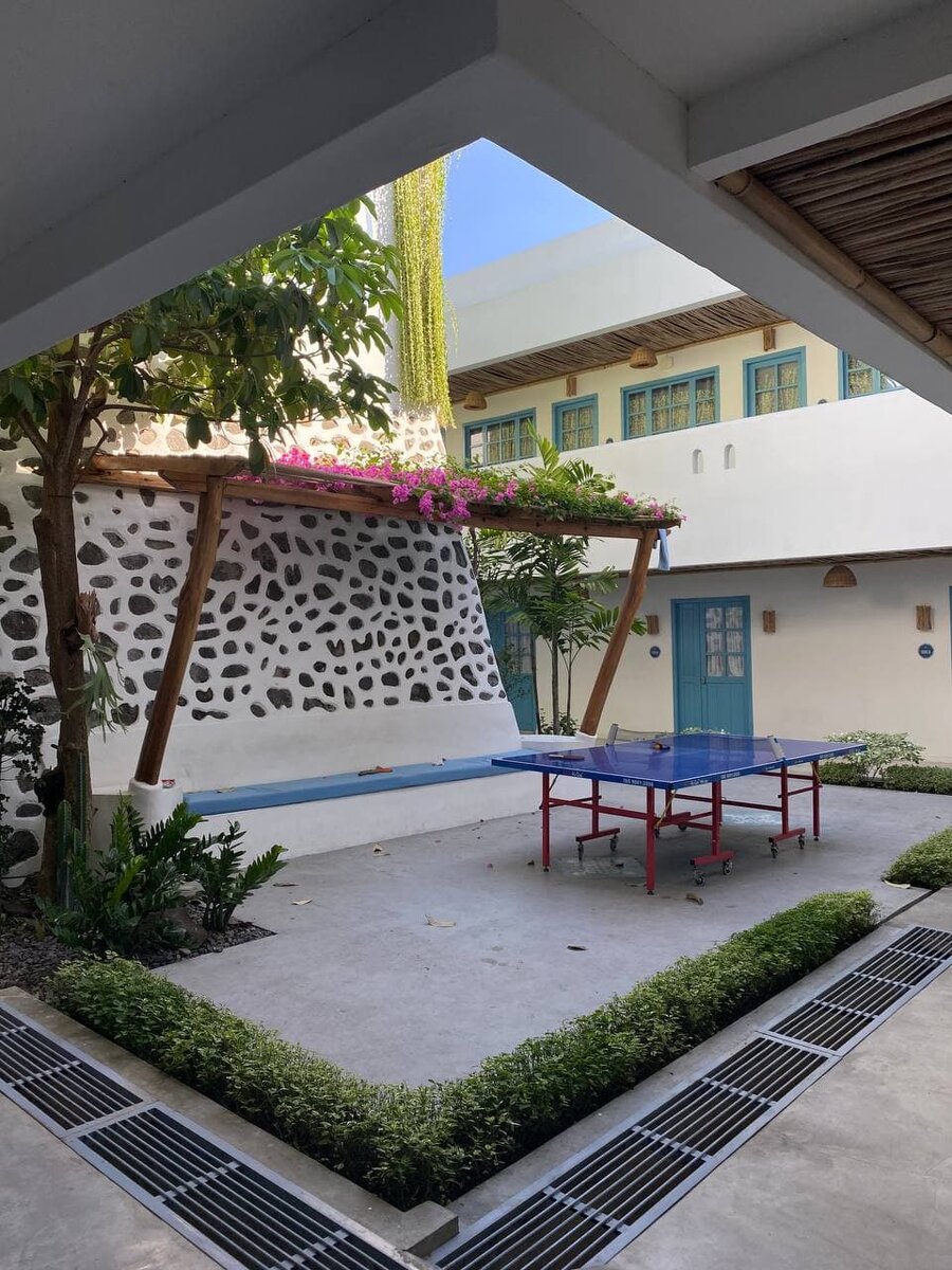 Seaesta Komodo Hostel & Hotel