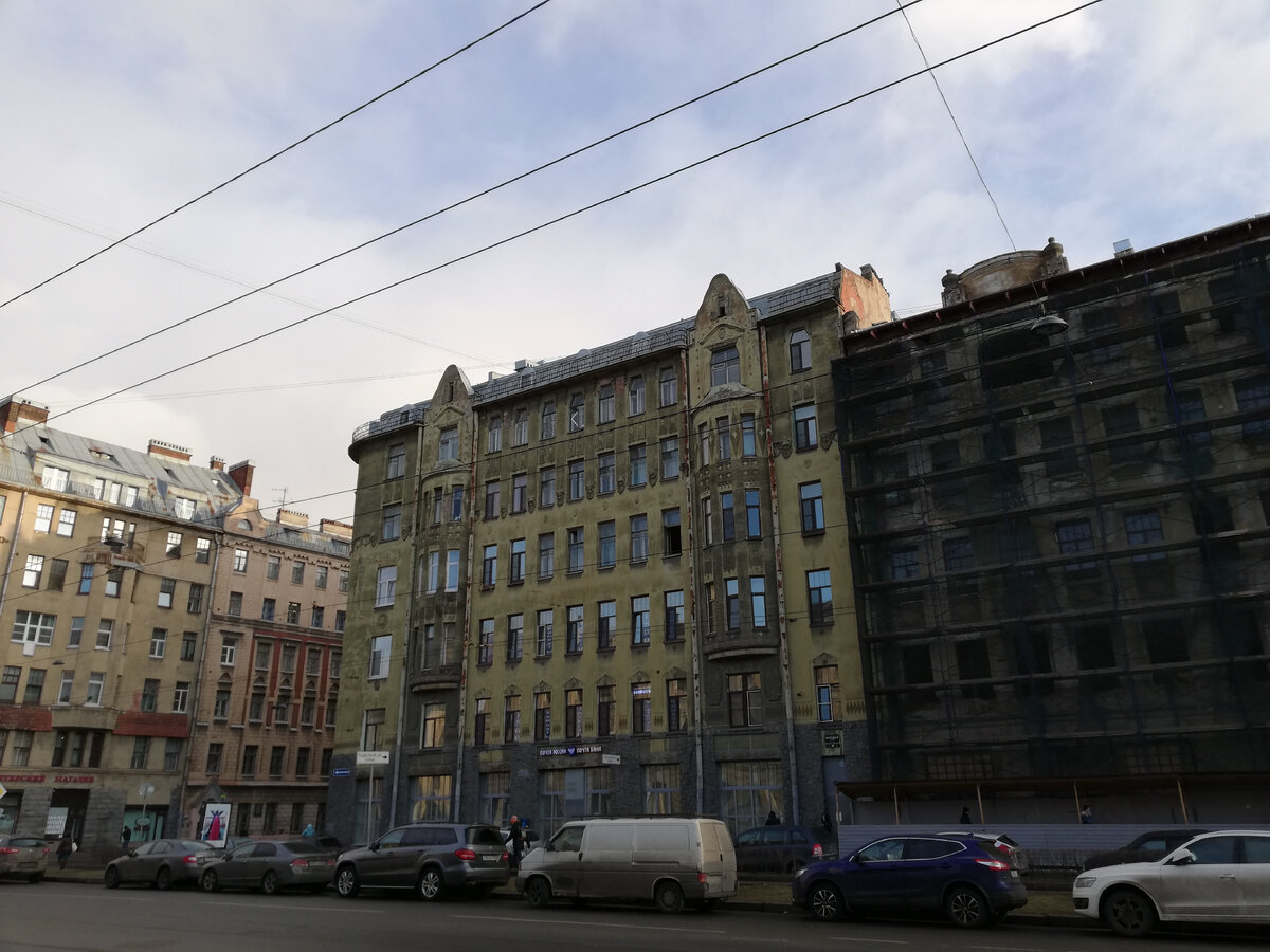 У меня к сожалению нет флагманского устройства, поэтому для примера прикреплю несколько фото сделанных на достаточно бюджетный телефон - Huawei P20 lite