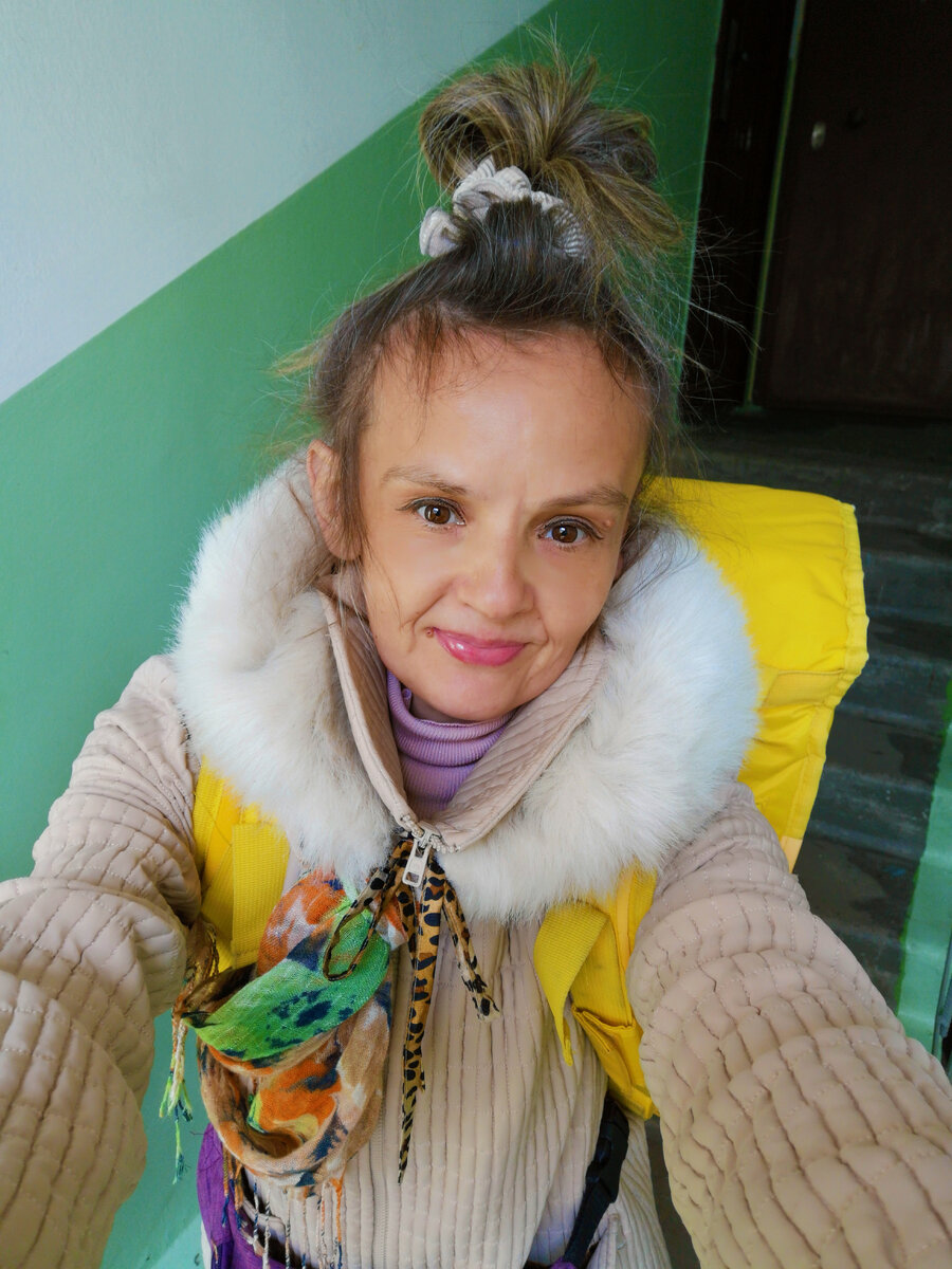 рулю по подьезду на праздник....