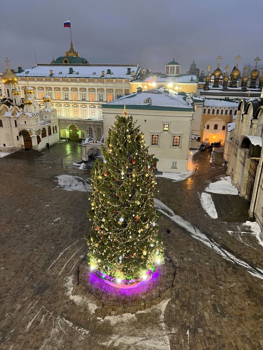     В этом году было решено использовать новогодние украшения прошлых лет. Фото: предоставлено Управлением делами Президента РФ