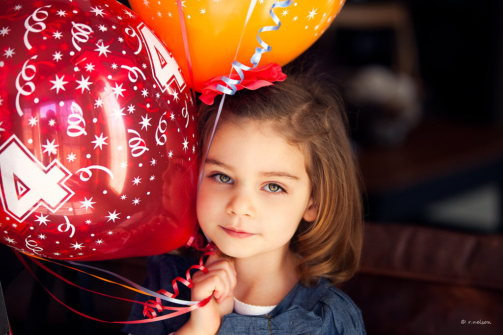 Девочка 4 года. Ребенок 4 года. 4 Года девочке. Фотосессия день рождения 5 лет. С днём рождения ребёнку.