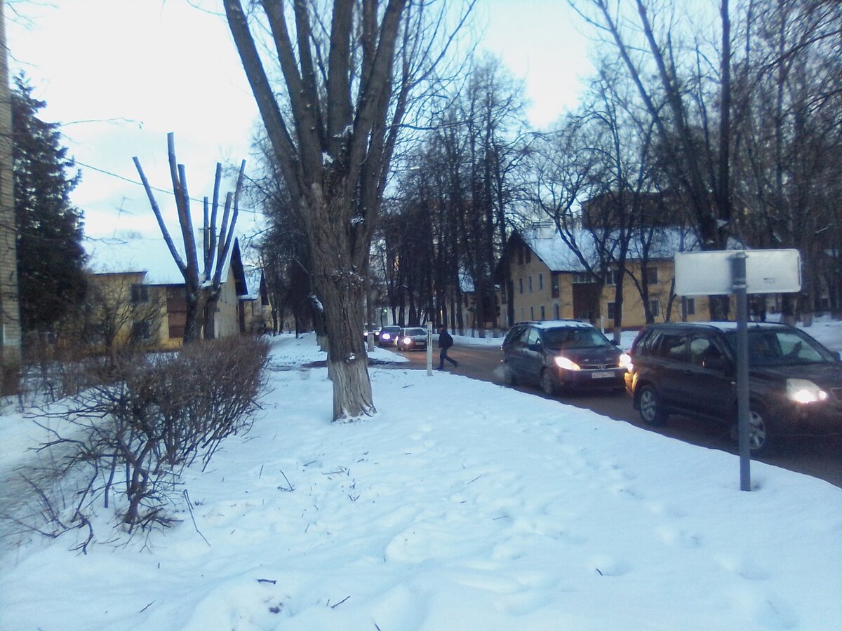 Уголок послевоенного Королёва на улице Суворова. Этот район города считается у местных "гоповатым".