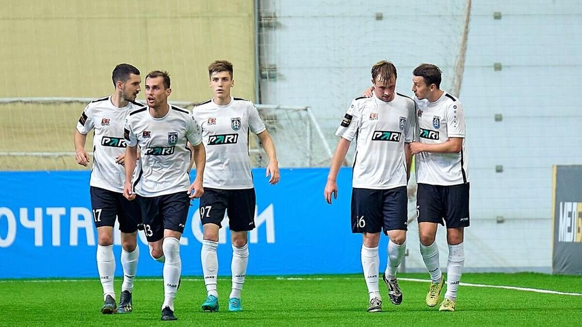    Футболисты "Шинника"© Фото : Пресс-служба футбольного клуба "Шинник"