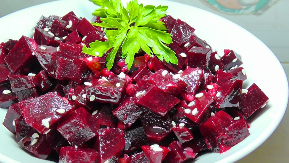 Салат из свеклы. Фото взято из открытых источников.