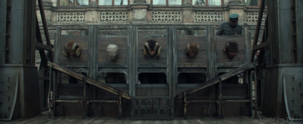 какая эффектная инсталляция, которая скоро перейдёт в перфоманс