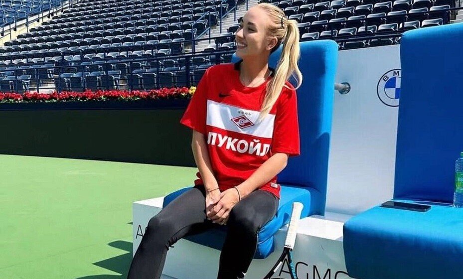    Потапова не скрывает своих клубных пристрастий. Фото: Социальные сети Анастасии Потаповой